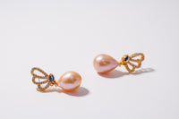 Wings of Elegance：Natural Pearl Earrings